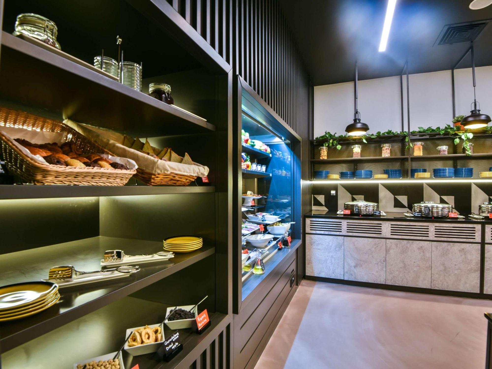 Ibis Baku City Kültér fotó