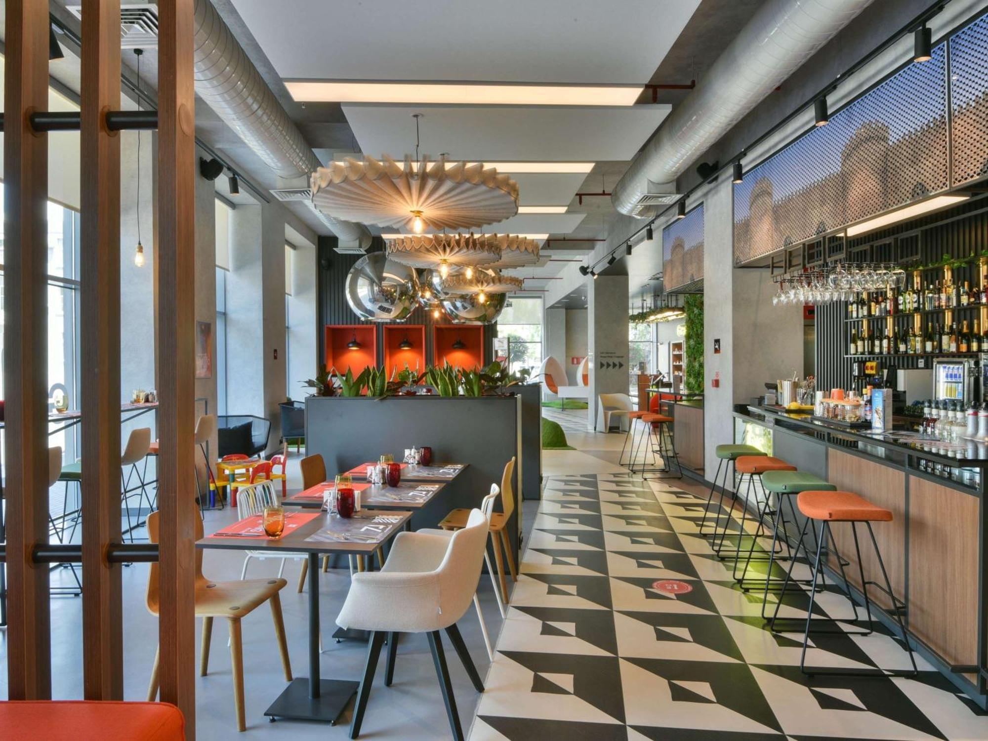 Ibis Baku City Kültér fotó